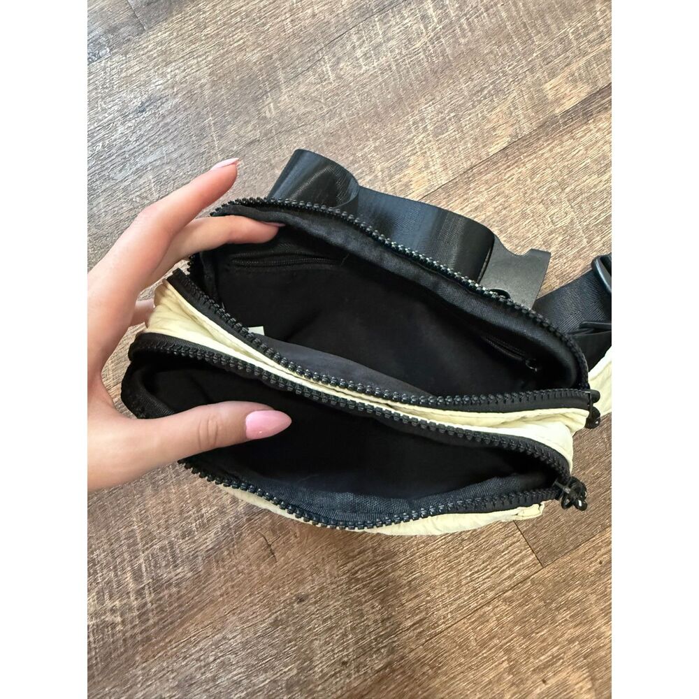 Fanny pack - Picture 2 of 3